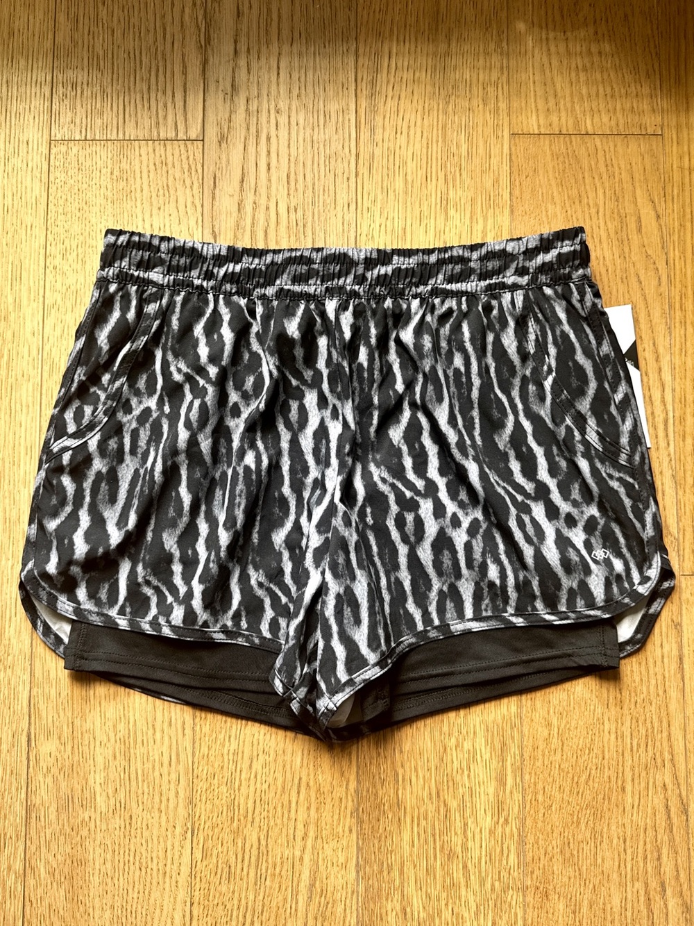 Black Leopard 2-in1 Run Short NWT - Size M